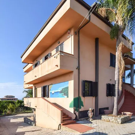 Appartamento 1 Bedroom Cozy In Ricadi San Nicolò