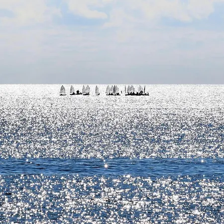 1 Bedroom Cozy In アパート *